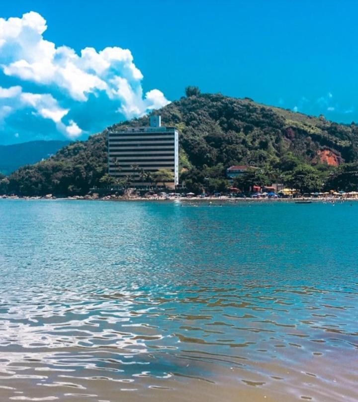 Apartamento Dona Frida Prainha Com Wifi Pe Na Areia Caraguatatuba Bagian luar foto