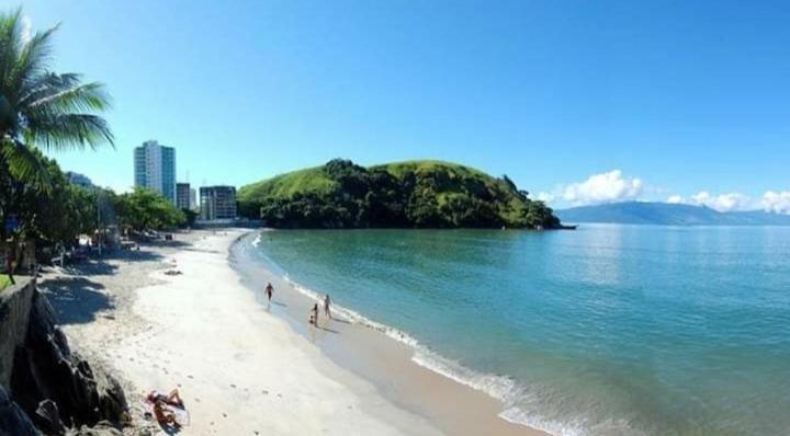 Apartamento Dona Frida Prainha Com Wifi Pe Na Areia Caraguatatuba Bagian luar foto